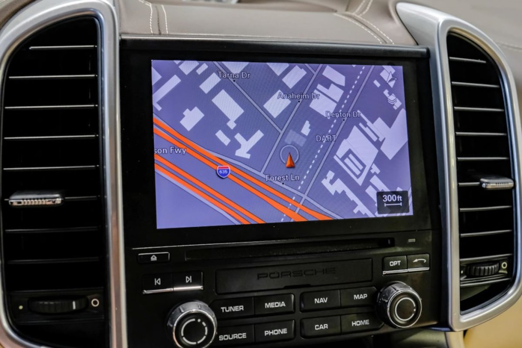 2017 Porsche Cayenne Image 29