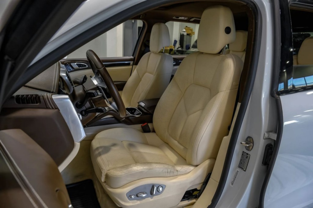 2017 Porsche Cayenne Image 49