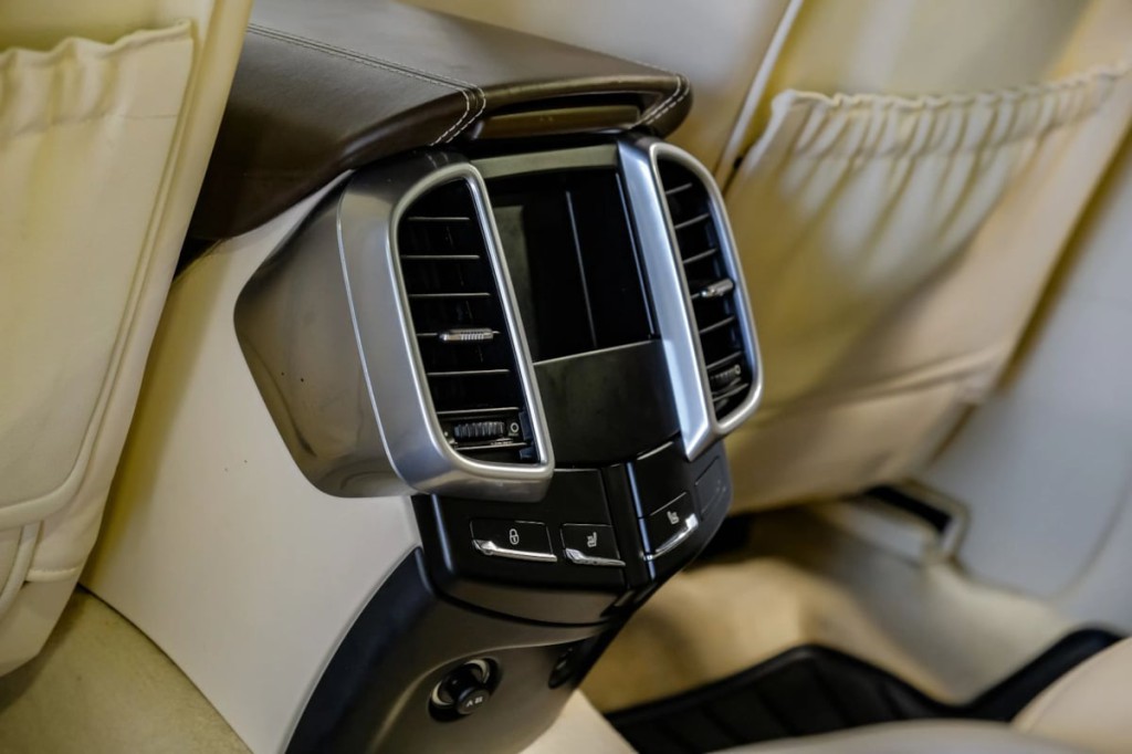 2017 Porsche Cayenne Image 58