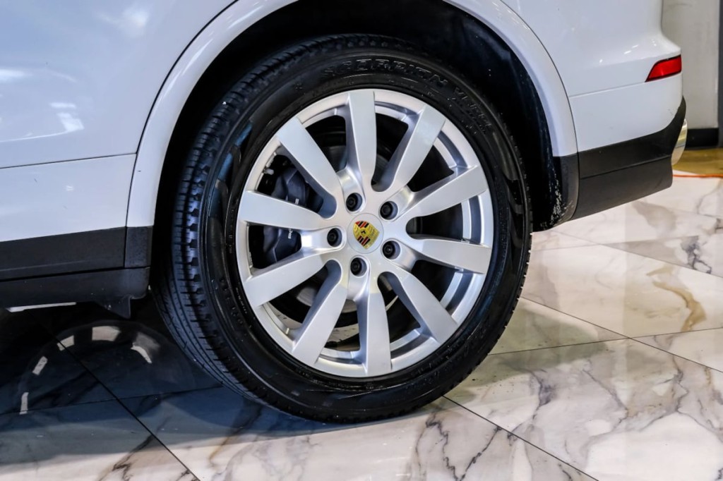 2017 Porsche Cayenne Image 84