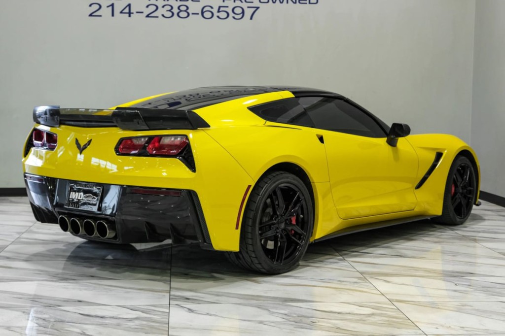 2015 Chevrolet Corvette Image 10