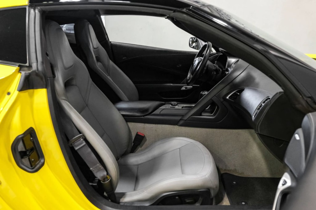 2015 Chevrolet Corvette Image 26