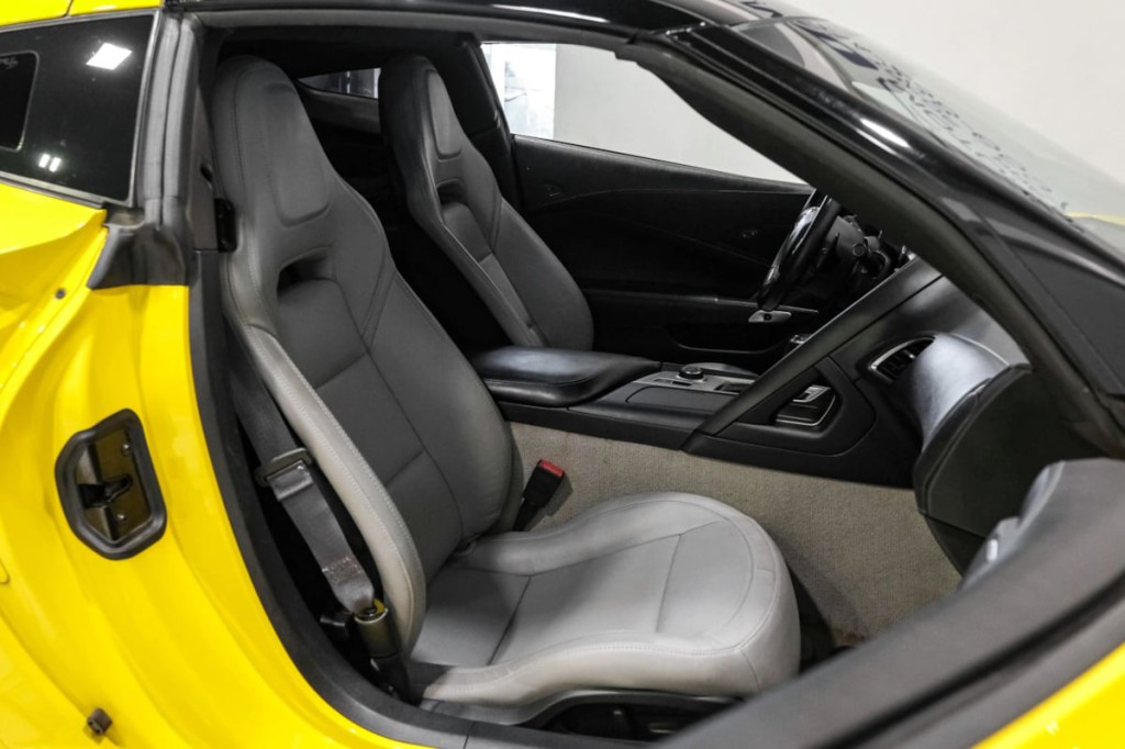 2015 Chevrolet Corvette Image 27