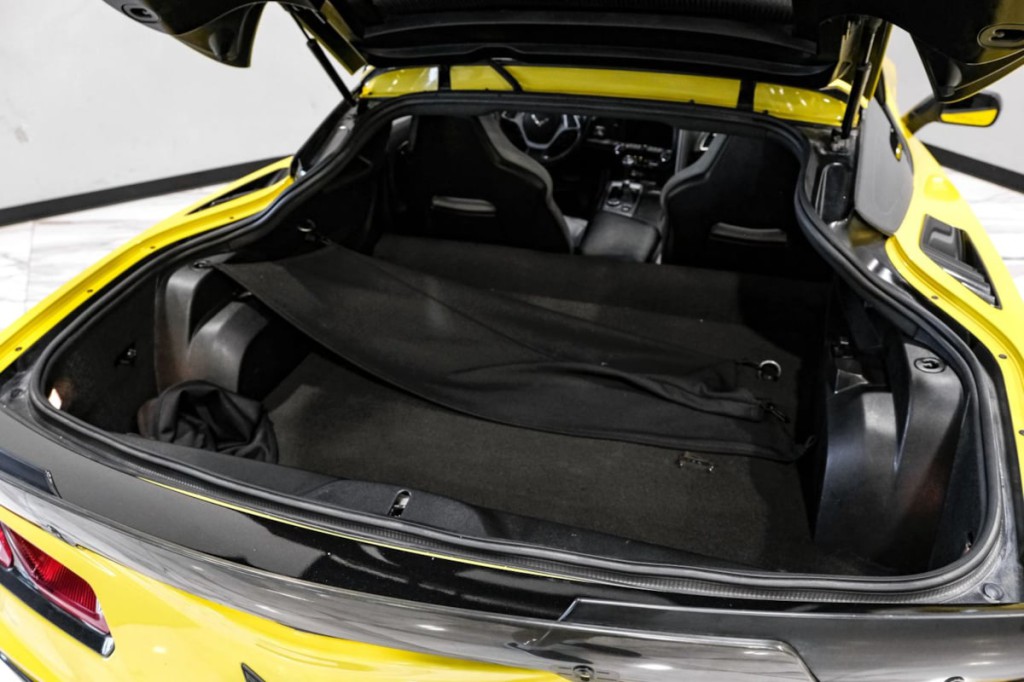2015 Chevrolet Corvette Image 37