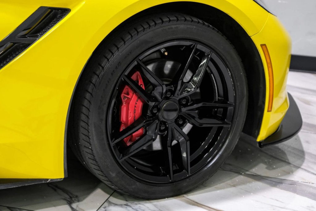 2015 Chevrolet Corvette Image 40
