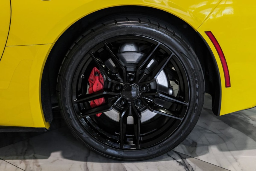 2015 Chevrolet Corvette Image 42