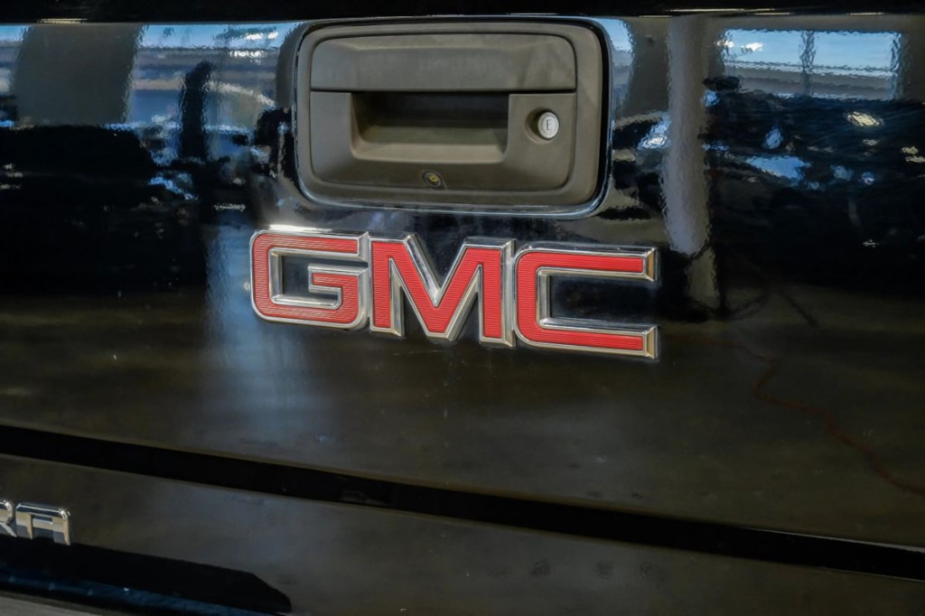 2017 GMC Sierra 1500 Image 64
