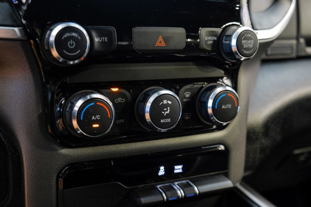 2022 RAM 1500 Image 32