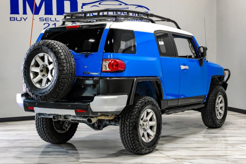 2007 Toyota FJ Cruiser Image 10