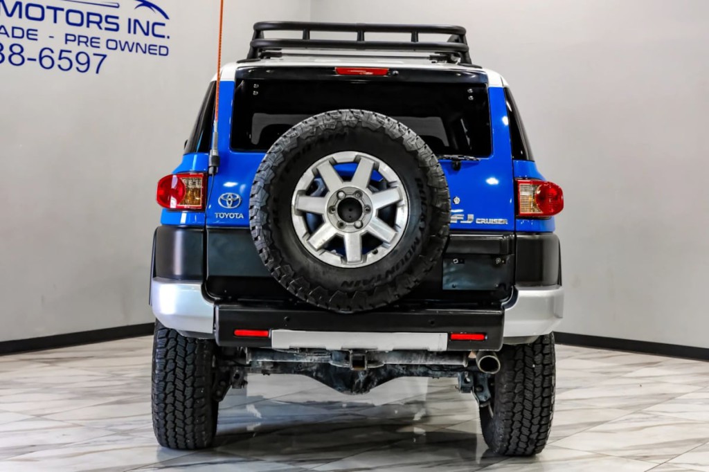 2007 Toyota FJ Cruiser Image 11