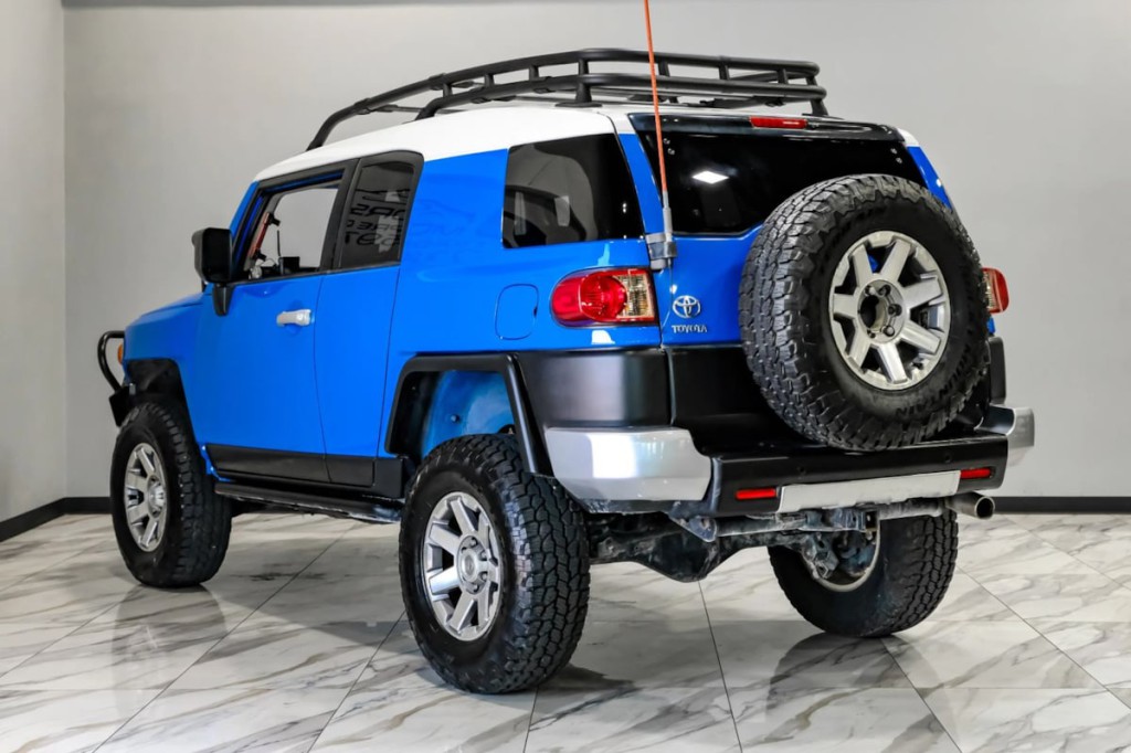 2007 Toyota FJ Cruiser Image 12