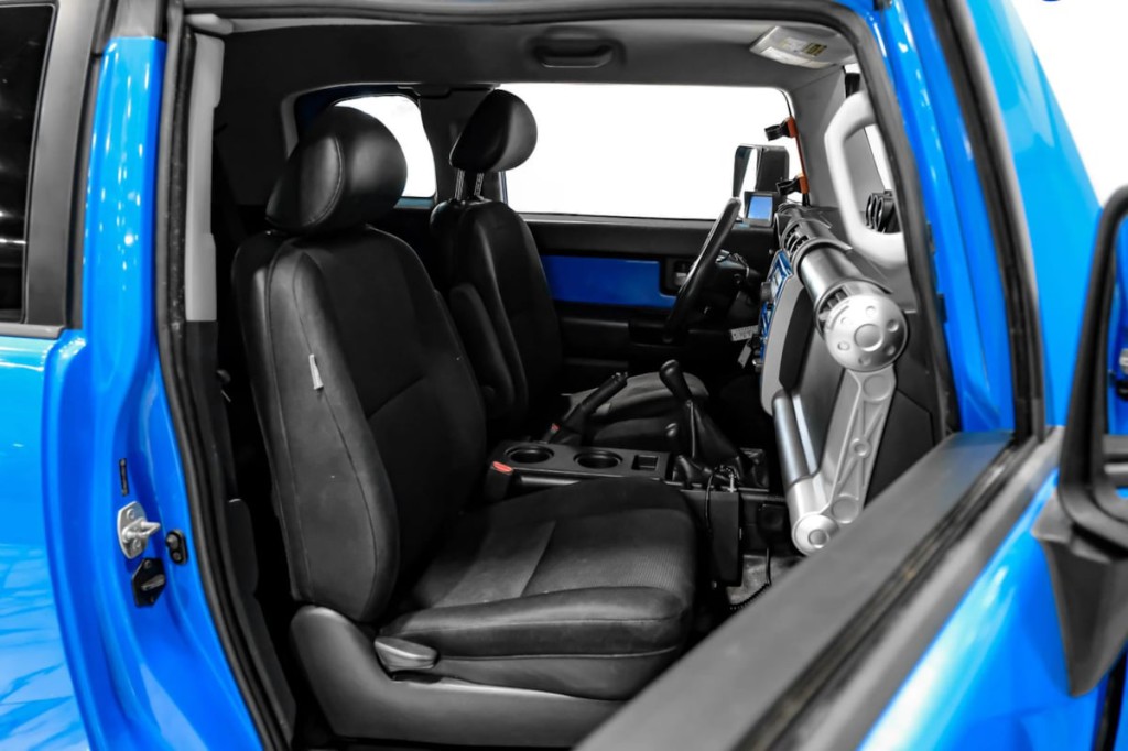 2007 Toyota FJ Cruiser Image 32