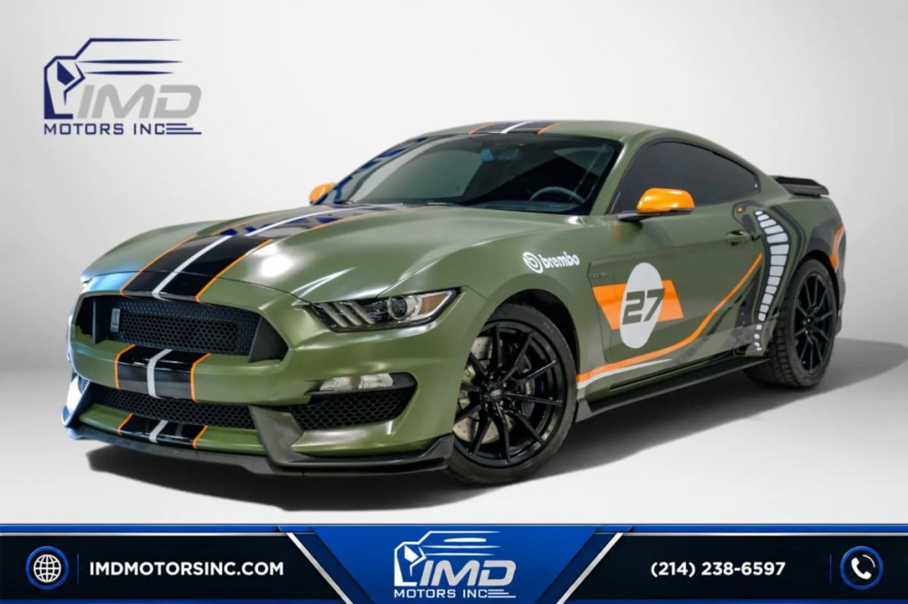 2017 Ford Mustang Image 1