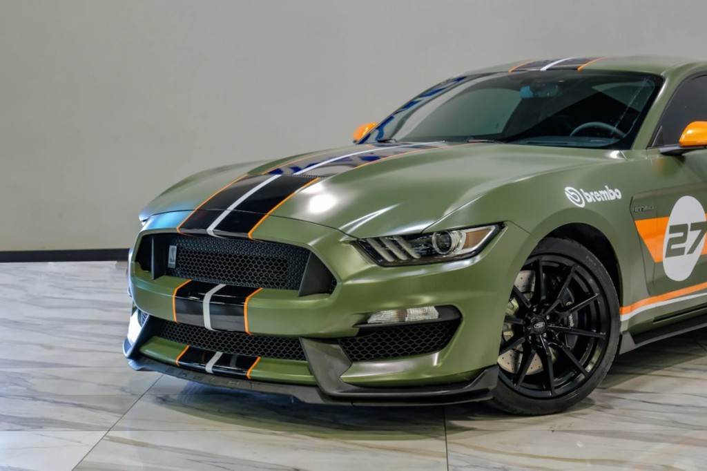 2017 Ford Mustang Image 6