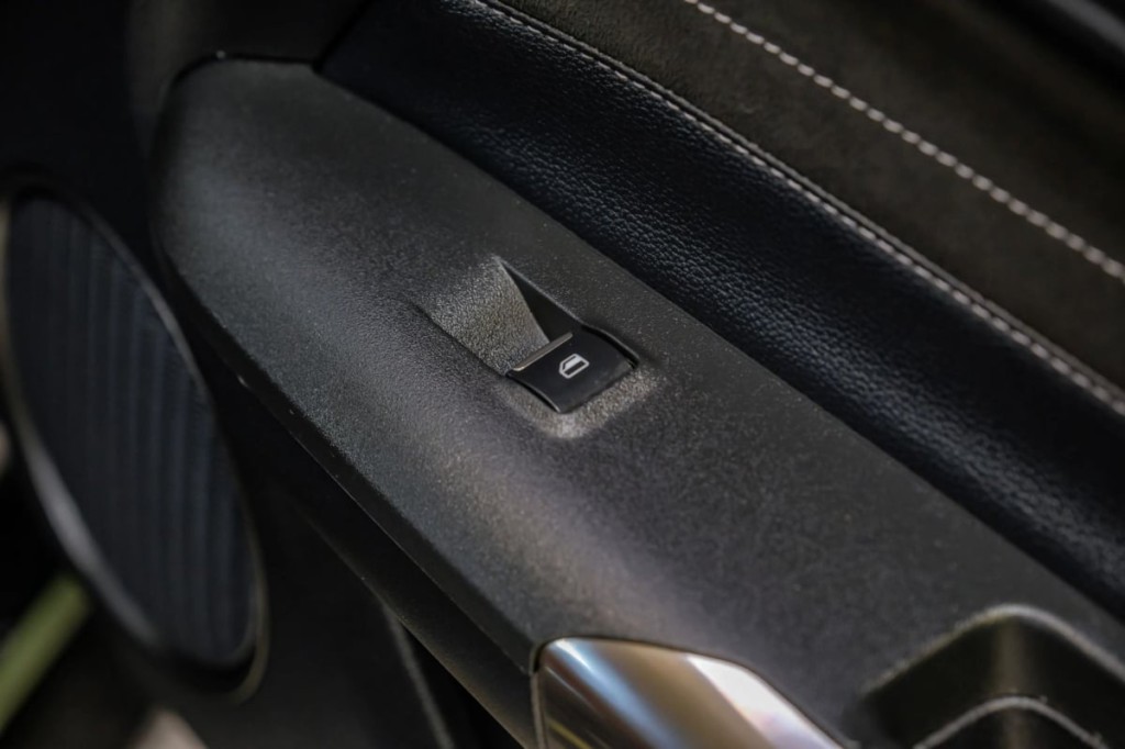 2017 Ford Mustang Image 59