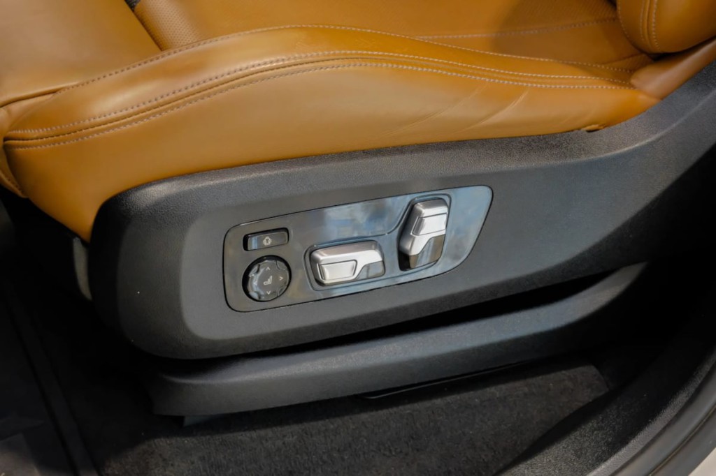 2021 BMW X5 Image 47