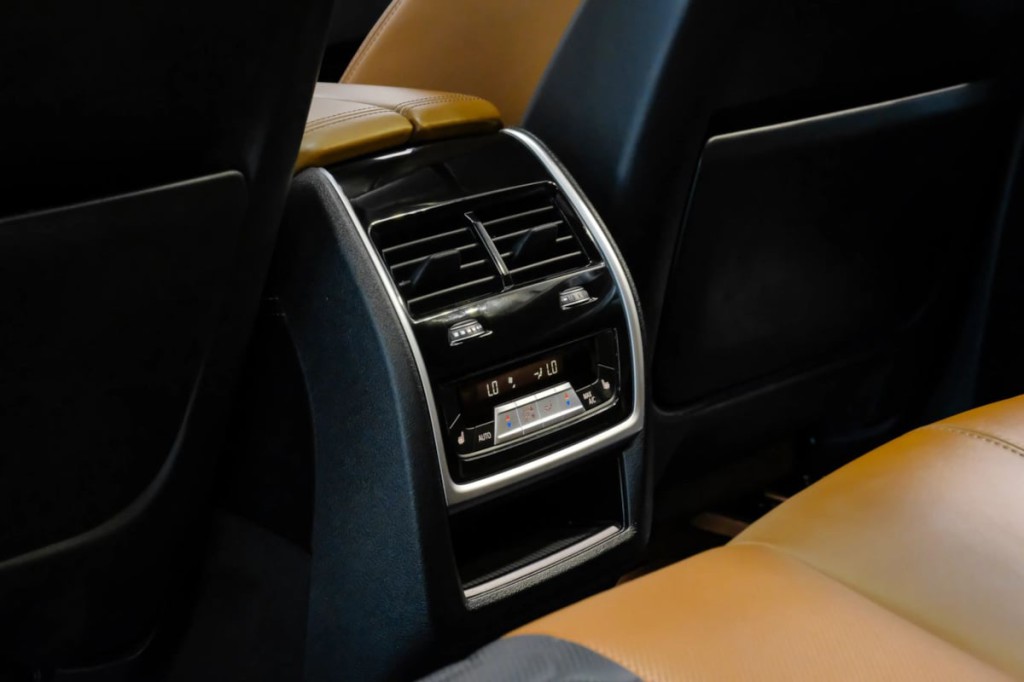 2021 BMW X5 Image 53