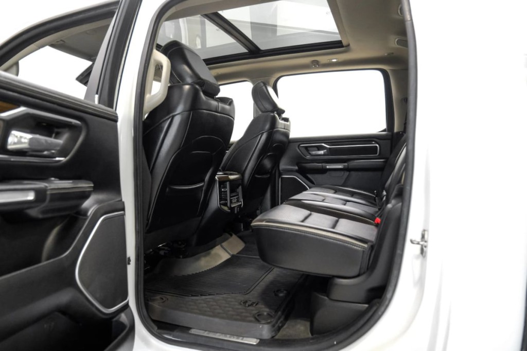 2022 RAM 1500 Image 37