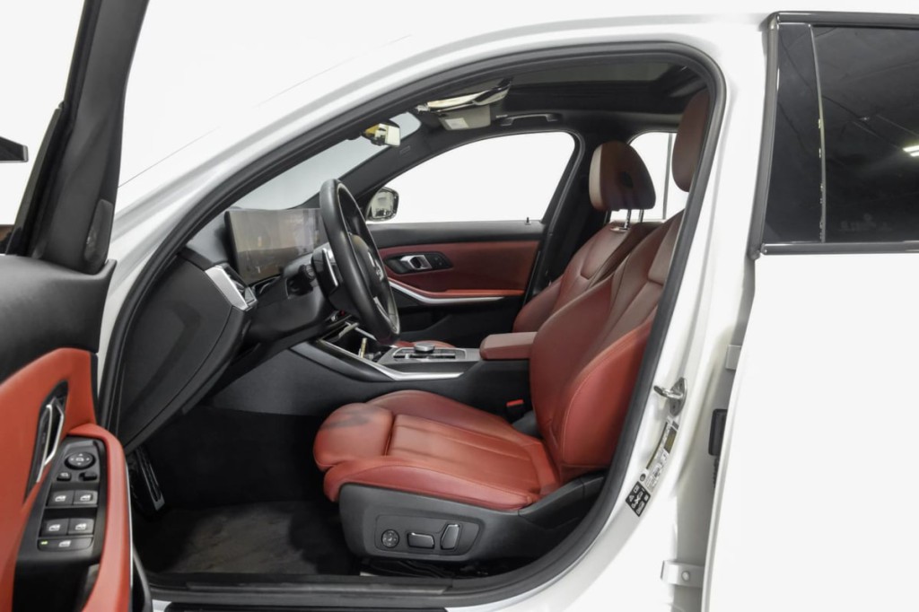 2024 BMW 3 Series Image 5
