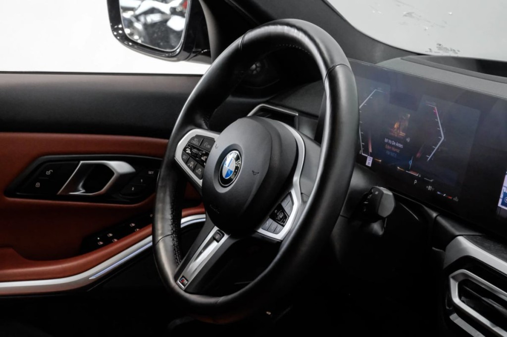 2024 BMW 3 Series Image 22