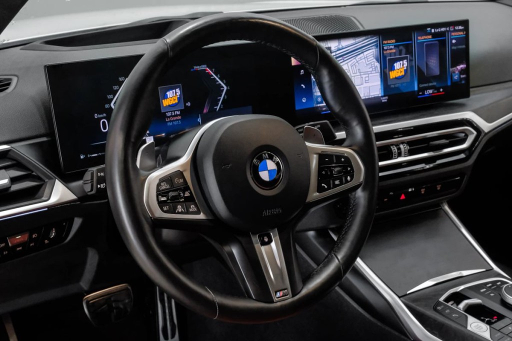 2024 BMW 3 Series Image 24