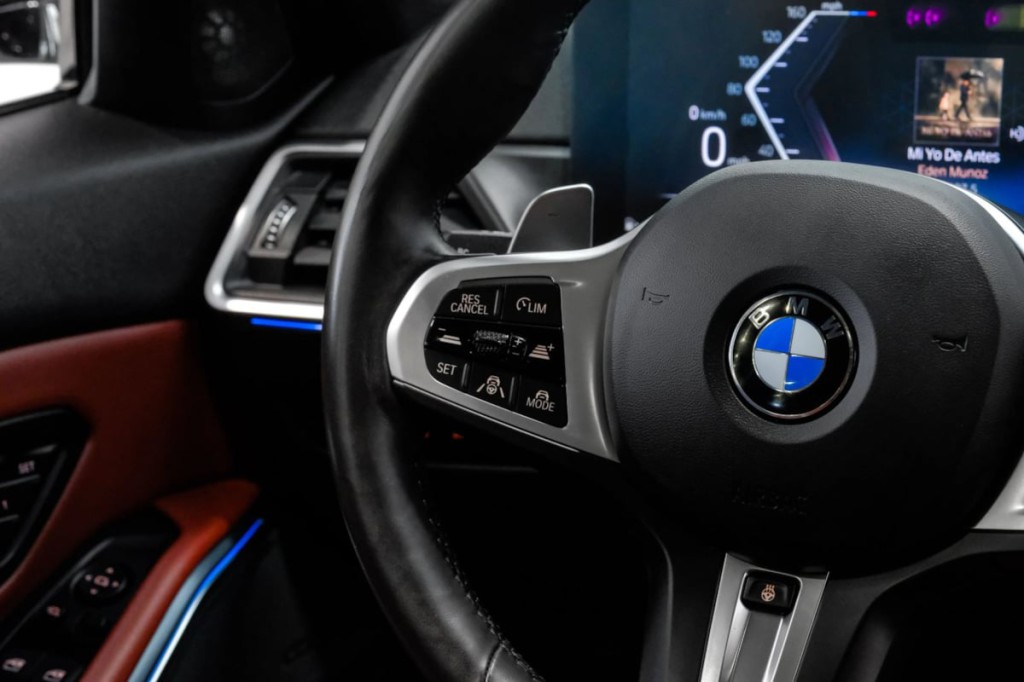 2024 BMW 3 Series Image 25