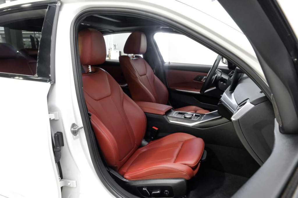 2024 BMW 3 Series Image 44