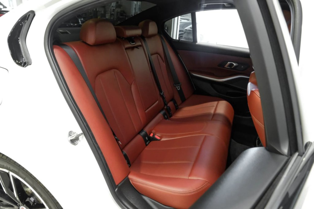 2024 BMW 3 Series Image 46