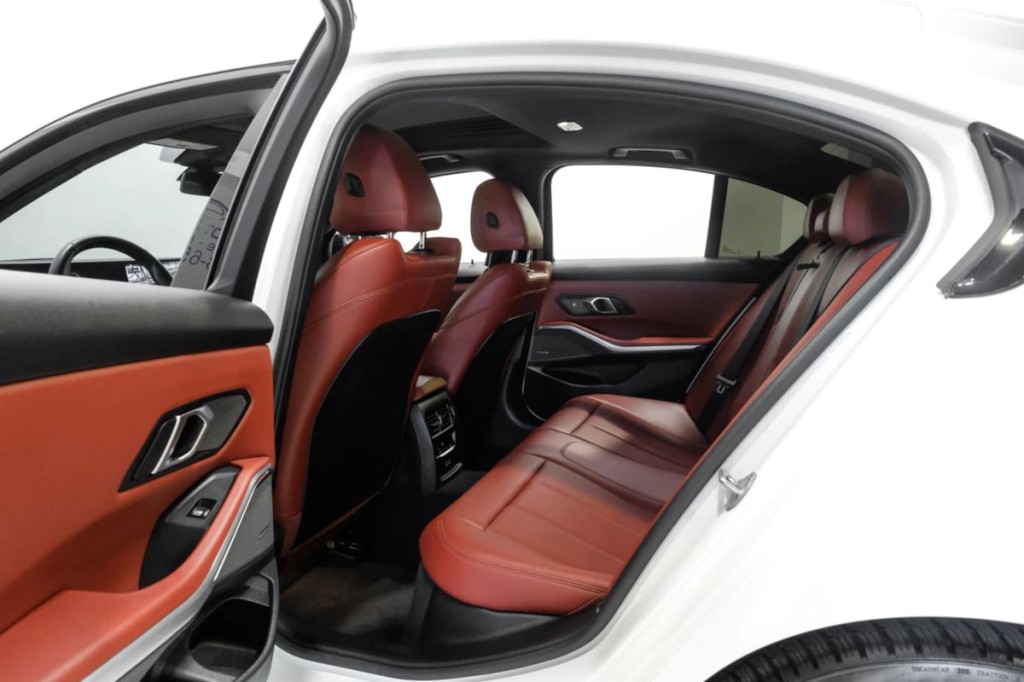 2024 BMW 3 Series Image 48