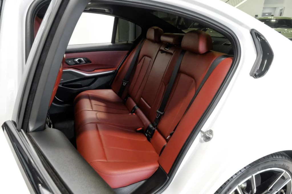 2024 BMW 3 Series Image 49