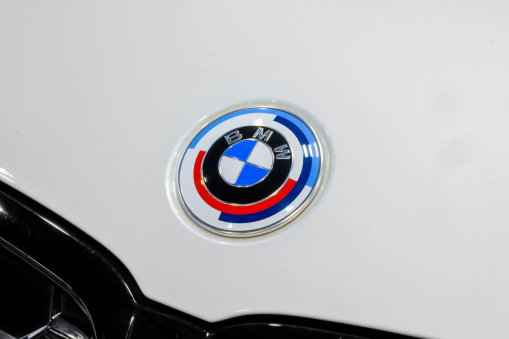 2024 BMW 3 Series Image 60