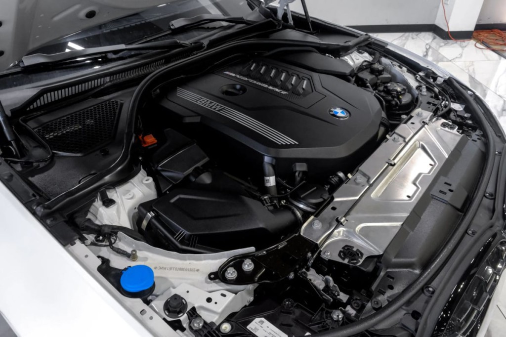 2024 BMW 3 Series Image 64