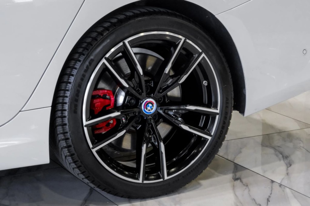 2024 BMW 3 Series Image 69