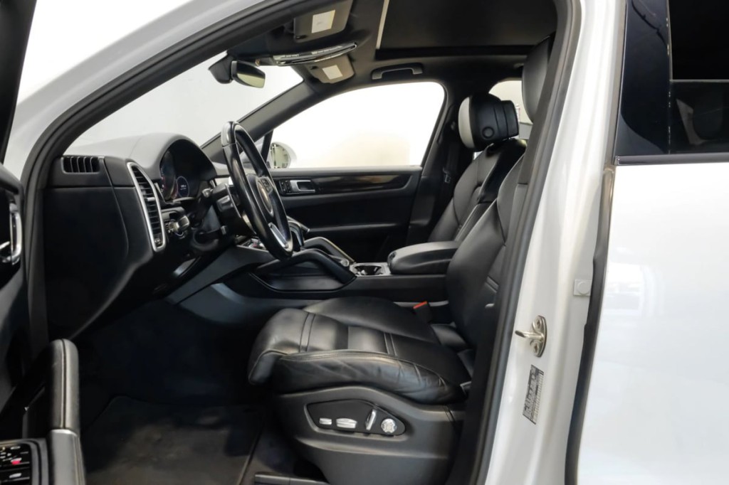 2019 Porsche Cayenne Image 5