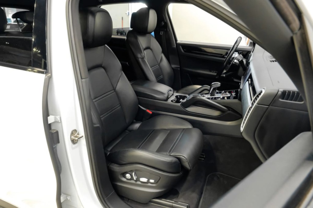 2019 Porsche Cayenne Image 42
