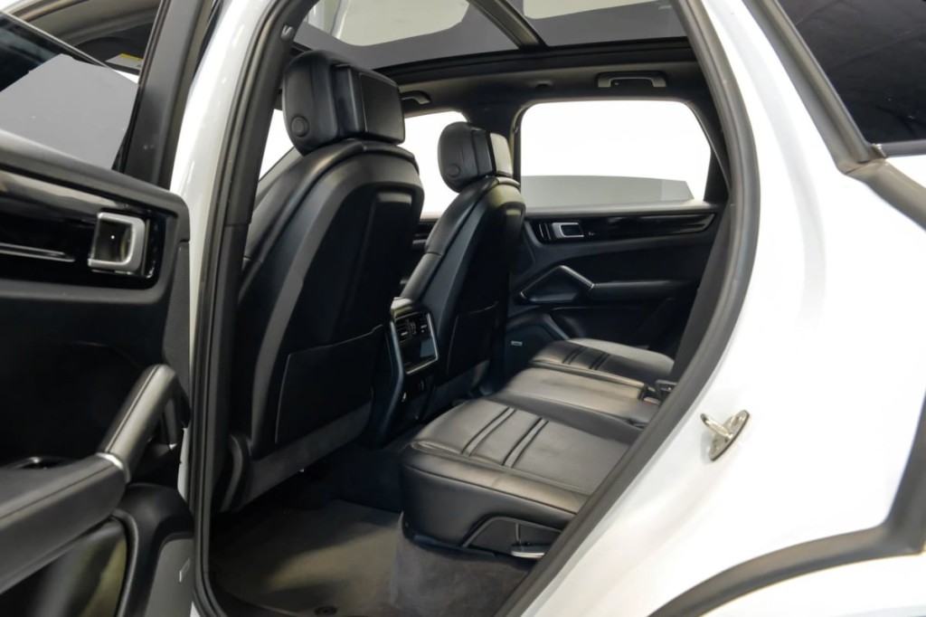 2019 Porsche Cayenne Image 47