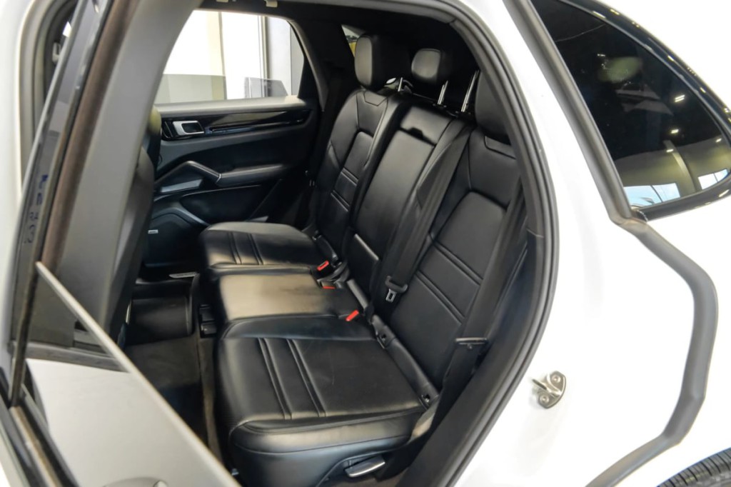 2019 Porsche Cayenne Image 48
