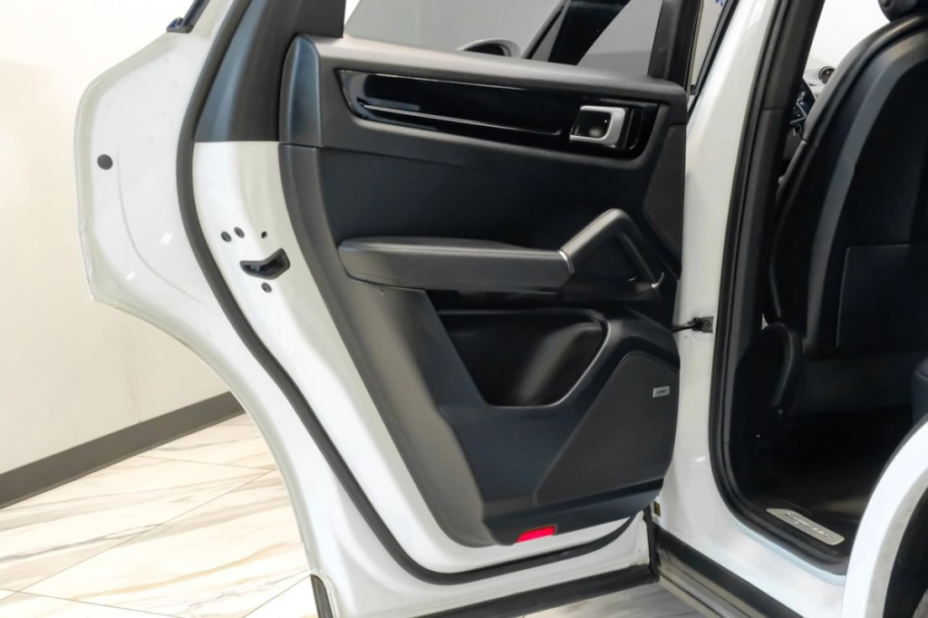 2019 Porsche Cayenne Image 55