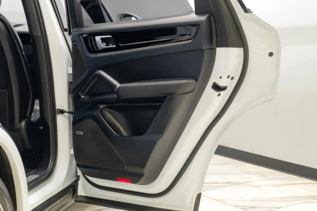 2019 Porsche Cayenne Image 56