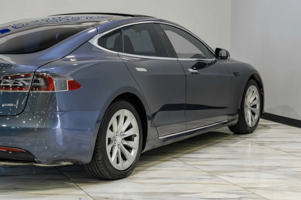 2018 Tesla Model S Image 12