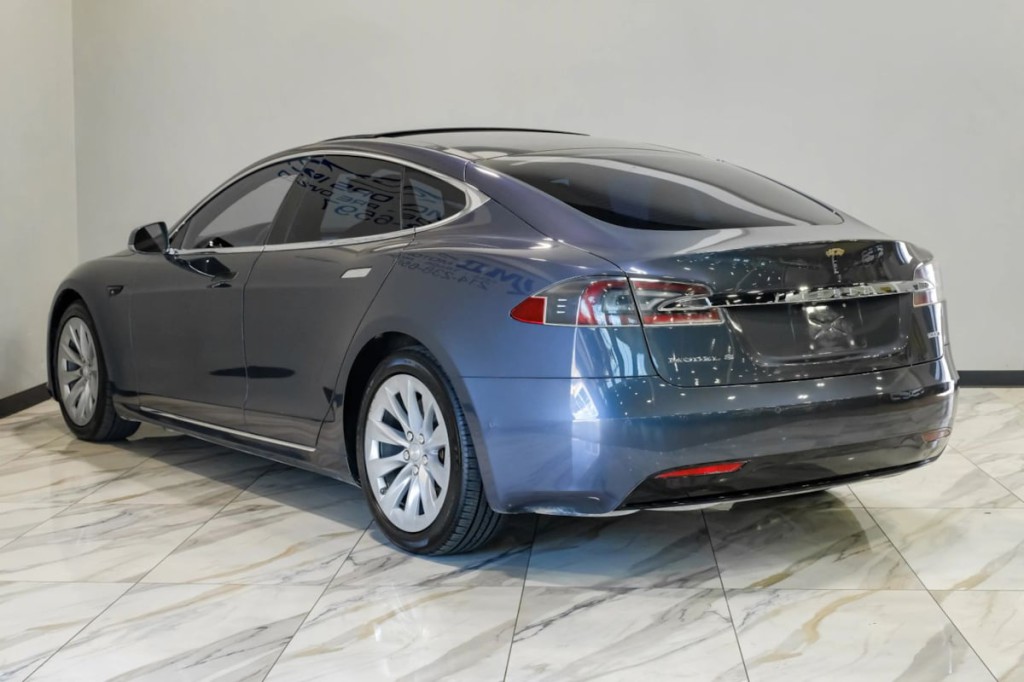 2018 Tesla Model S Image 14