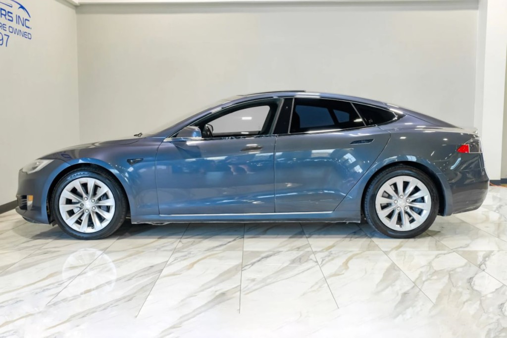 2018 Tesla Model S Image 15