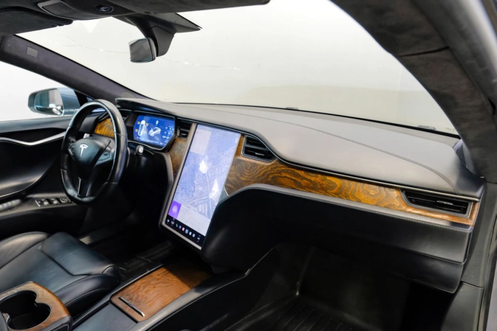 2018 Tesla Model S Image 18