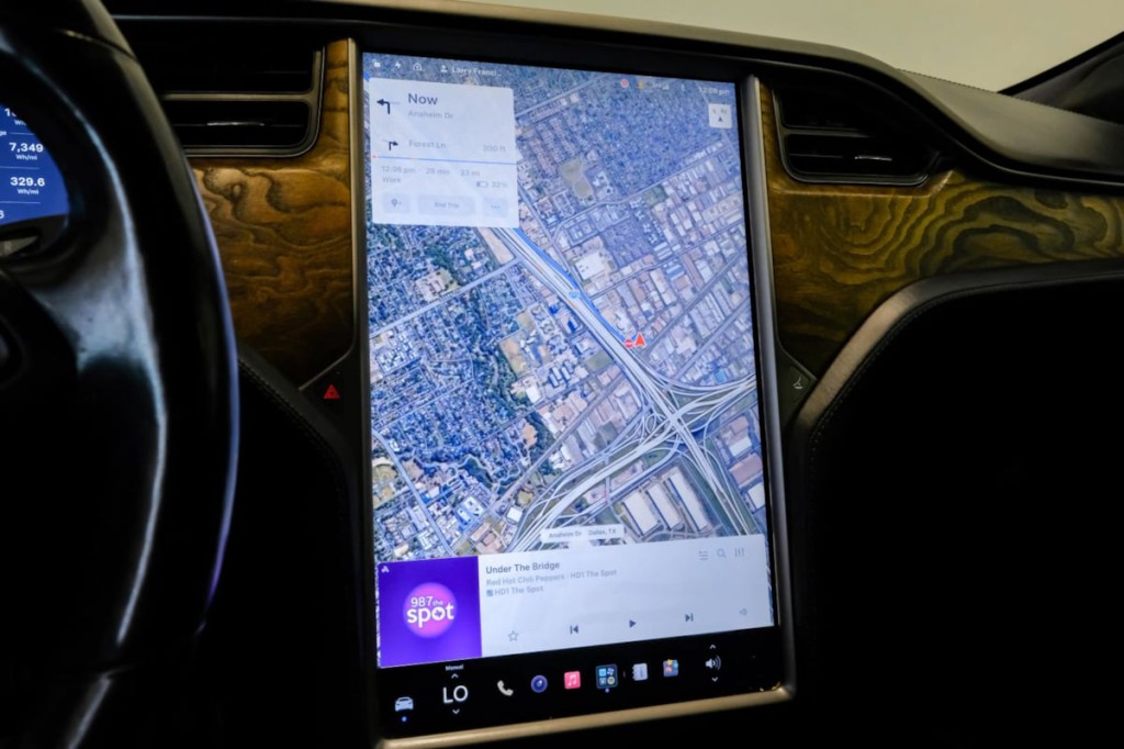 2018 Tesla Model S Image 27