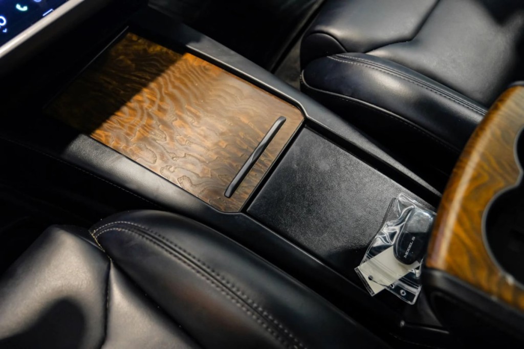 2018 Tesla Model S Image 28