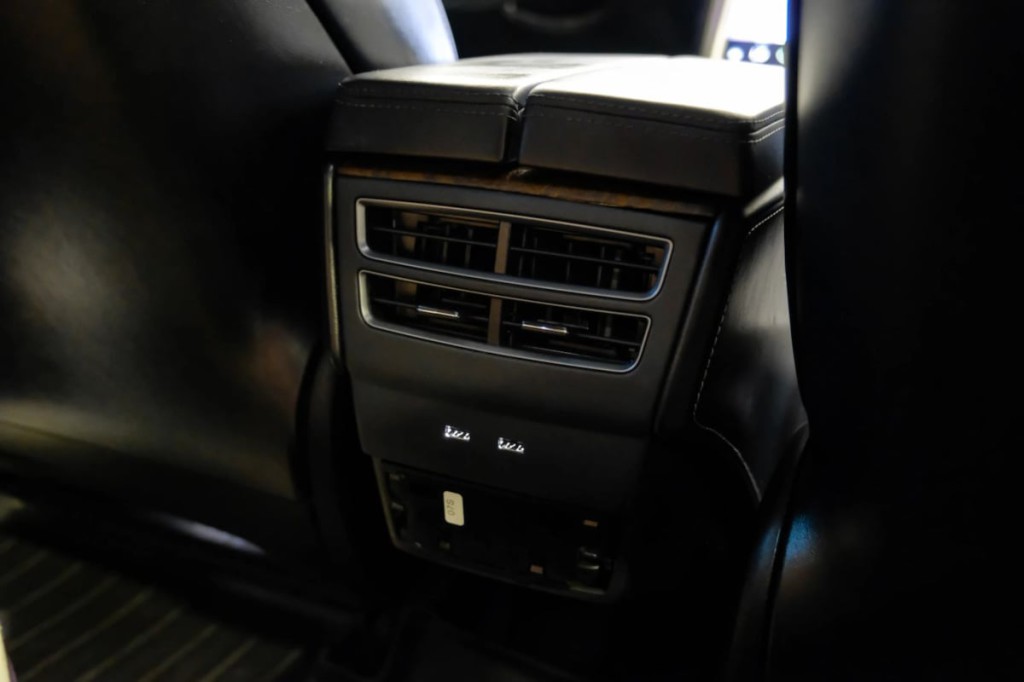 2018 Tesla Model S Image 39