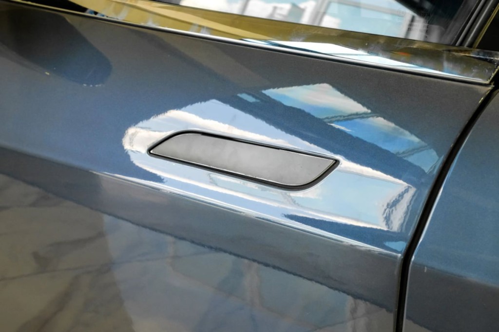 2018 Tesla Model S Image 42