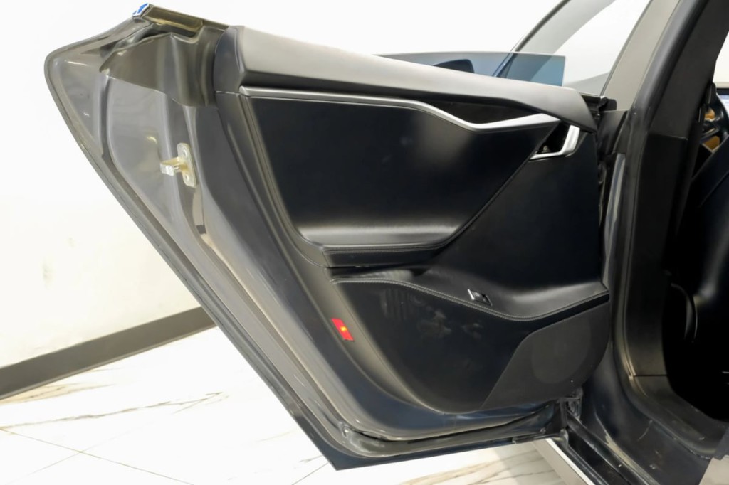 2018 Tesla Model S Image 47