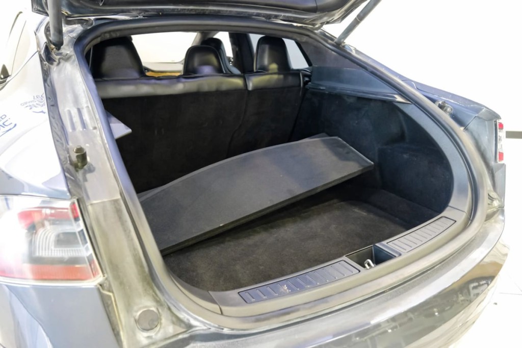 2018 Tesla Model S Image 56