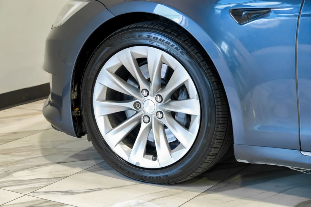 2018 Tesla Model S Image 60